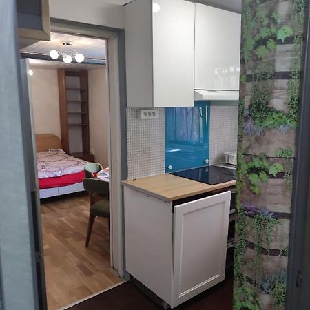 Appartamento Studio indépendant dans un maison Saint-Denis  Esterno foto