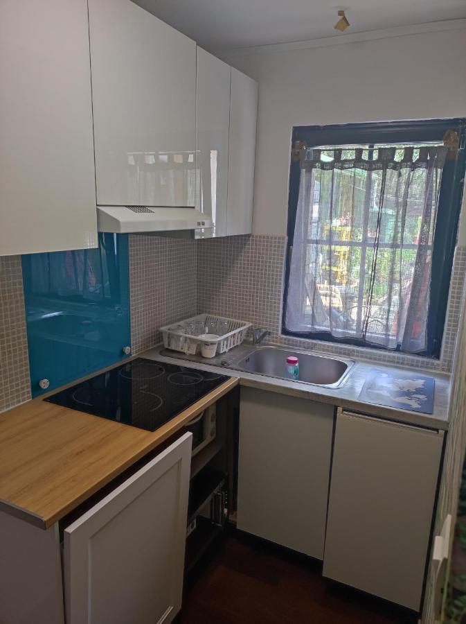 Appartamento Studio indépendant dans un maison Saint-Denis  Esterno foto