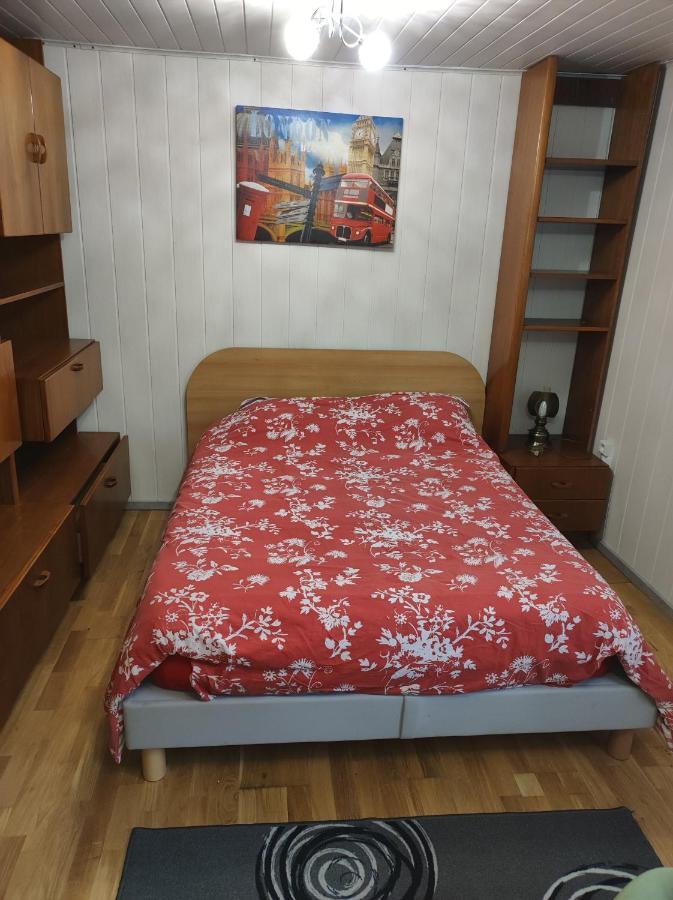 Appartamento Studio indépendant dans un maison Saint-Denis  Esterno foto