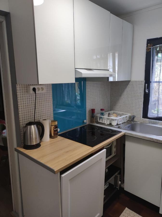 Appartamento Studio indépendant dans un maison Saint-Denis  Esterno foto